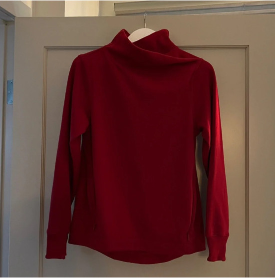 Athleta Cozy Karma Twist Neck Pullover Sweatshirt Clover Berry Red