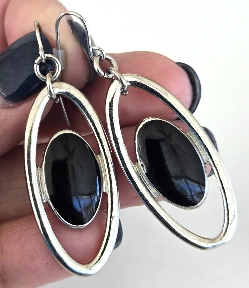 Vintage Black Enamel Silver Tone Openwork Oval Dangle Pierced Earrings 2