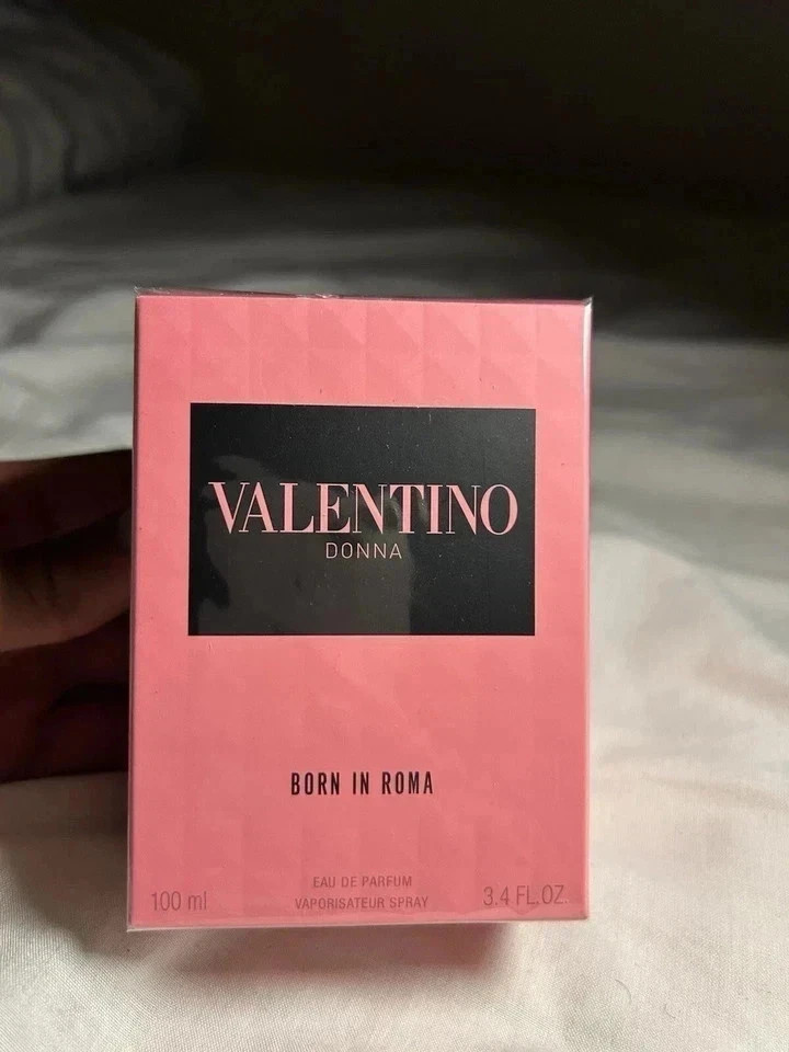 Donna Born In Roma Perfume 3.4oz.EDP Women New in Original Sealed Bo