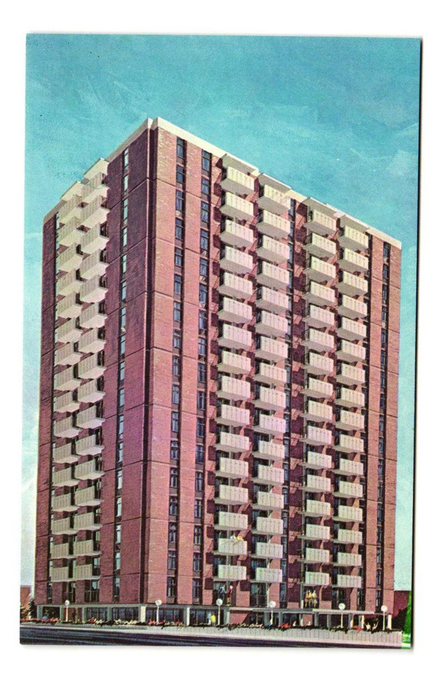 Monroe Park Towers Richmond VA vintage postcard unposted