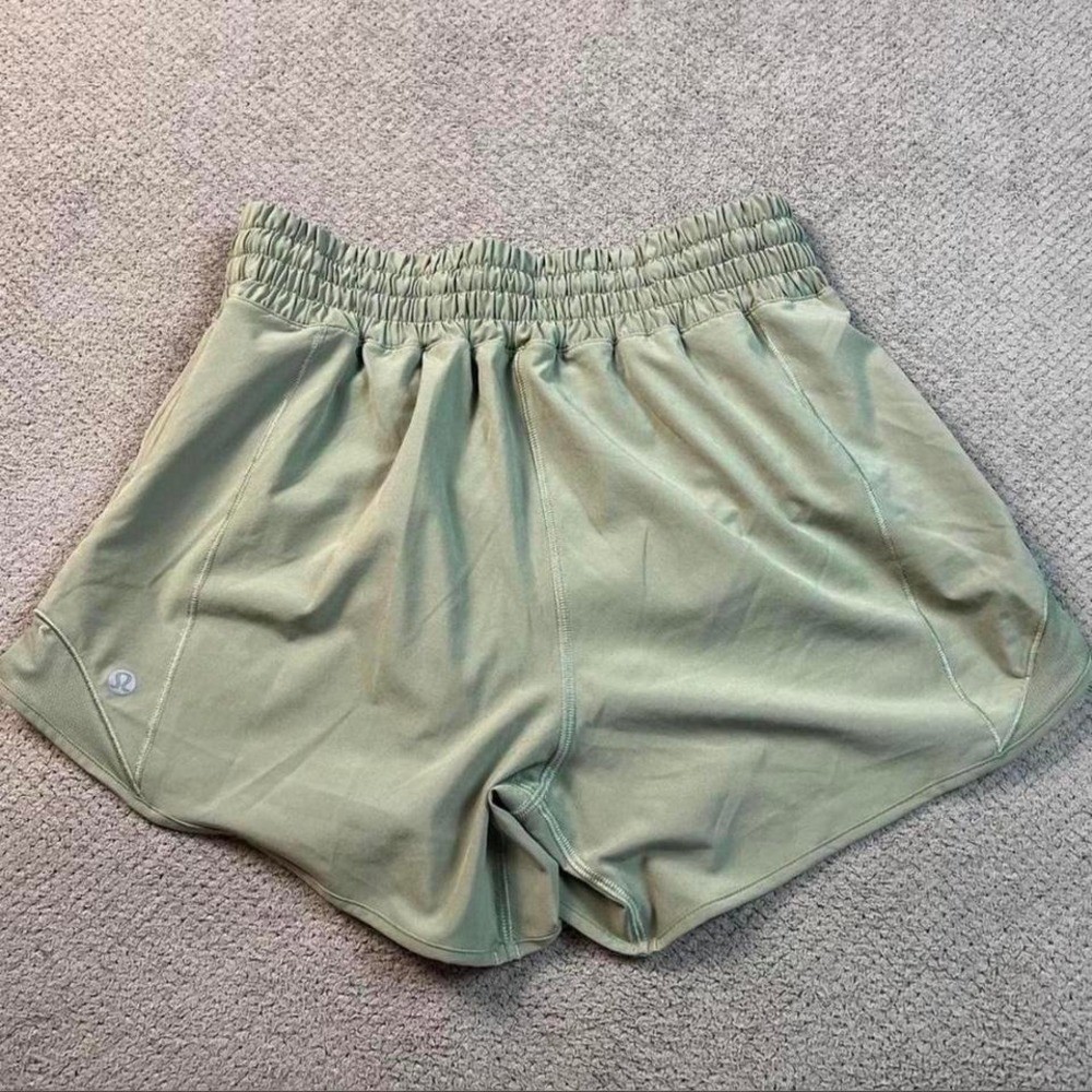 Lululemon hotty hot shorts  Size 4
