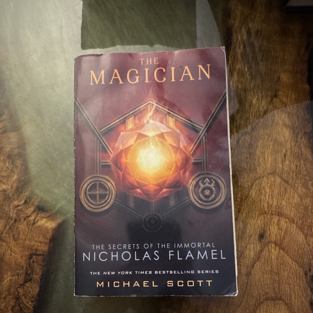 Michael Scott The Magician Secrets Immortal Nicholas Flamel PB YA Fantasy 2010