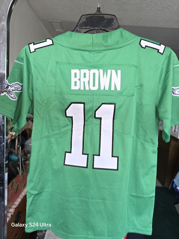 NWT Youth Small Philadelphia Eagles AJ Brown Kelly Green Throwback Jersey