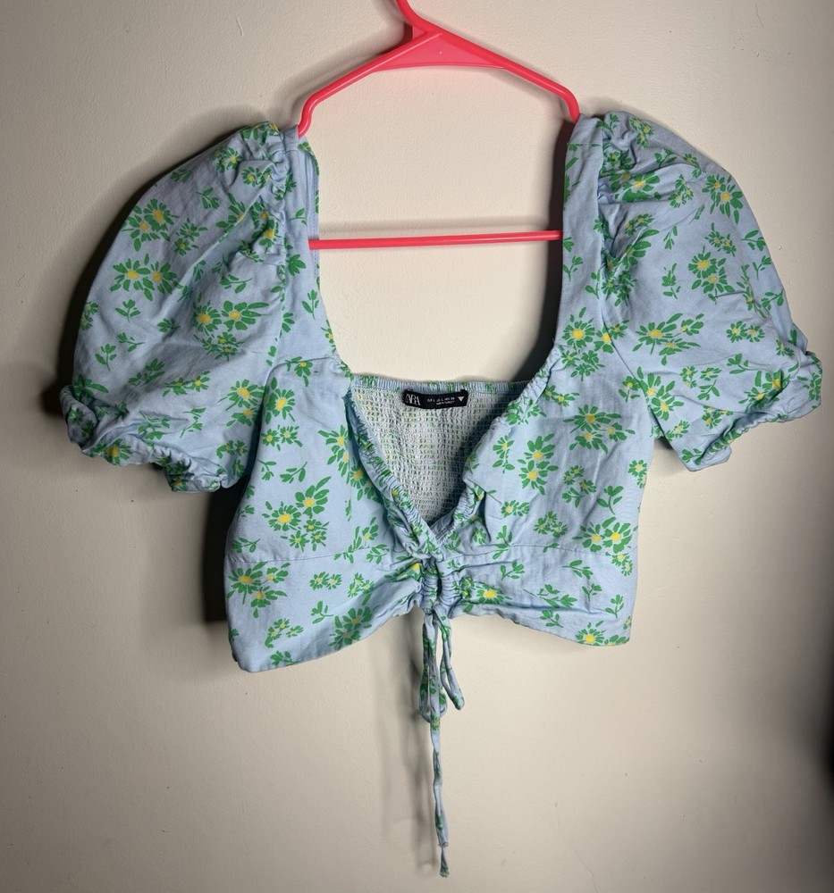 Zara Women's Blue Floral Smocked Puff Sleeve Cropped top Size L