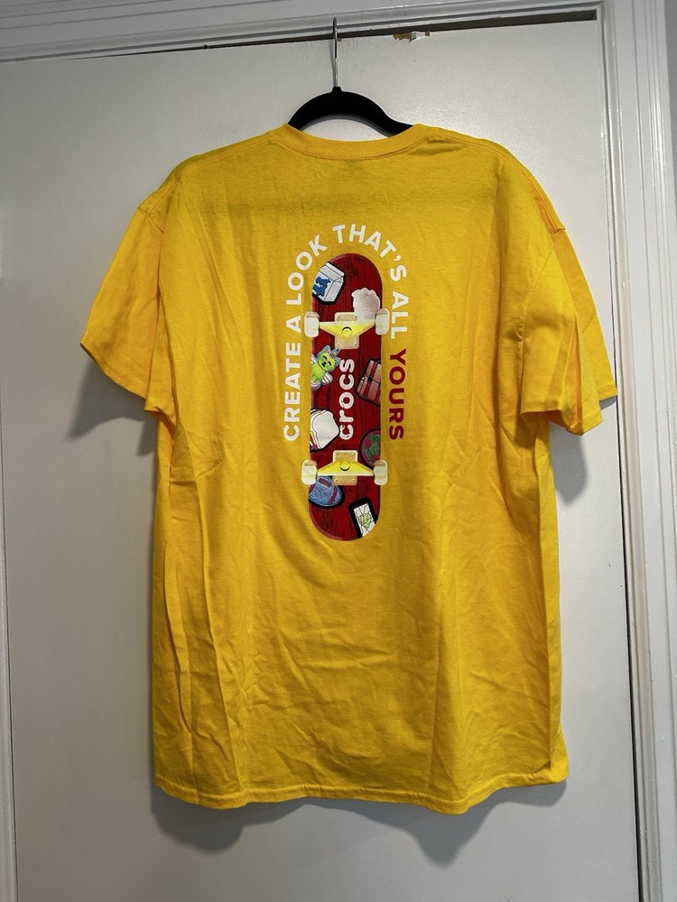 NWOT Crocs Men’s XL Graphic Skateboard Bright Yellow Tee. Surf. Heavy Cotton.