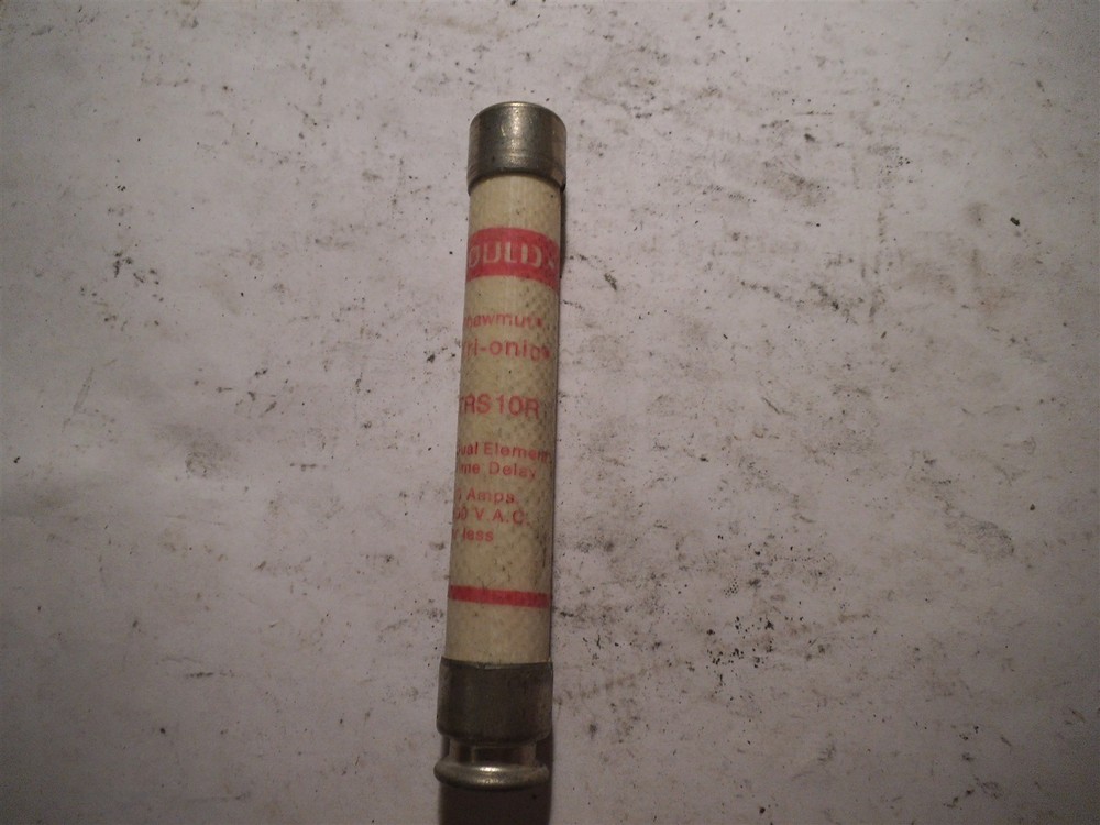 (1) Gould Shawmut Tri-Onic 10 Amp 600Vac Fuse Trs10R Used