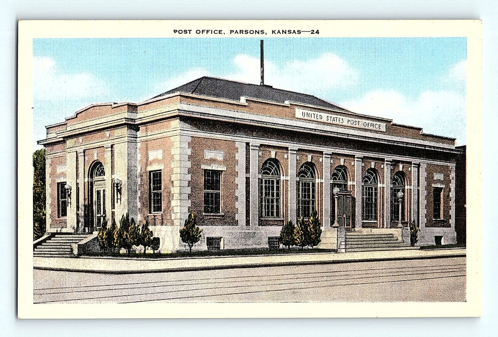Post Office Parsons Kansas Public Building Street View Vintage Postcard G3