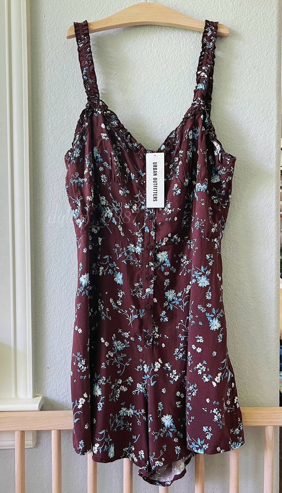 *NWT* Urban Outfitters Women Romper L Blue Floral (Button Front & Ruffle Straps)