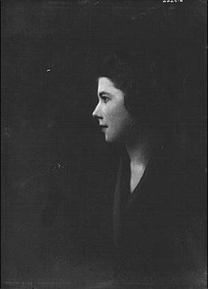 Photo:Mrs F L Riefkohl Portrait Photograph 1918 Profile Studio