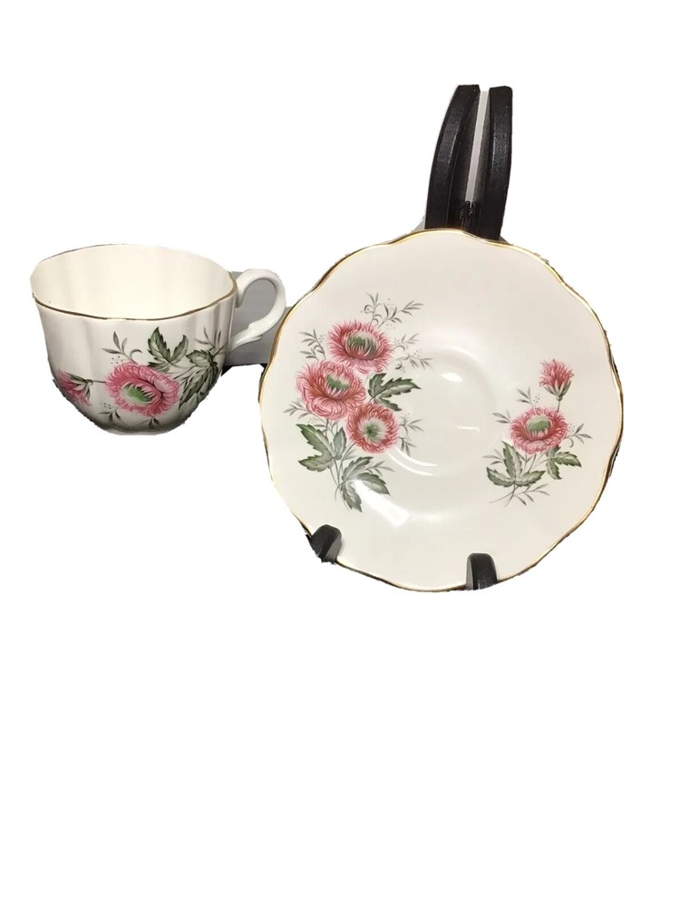 Elizabethan Bone China Teacup and Saucer Pink Floral Taylor & Kent #1828 Vintage
