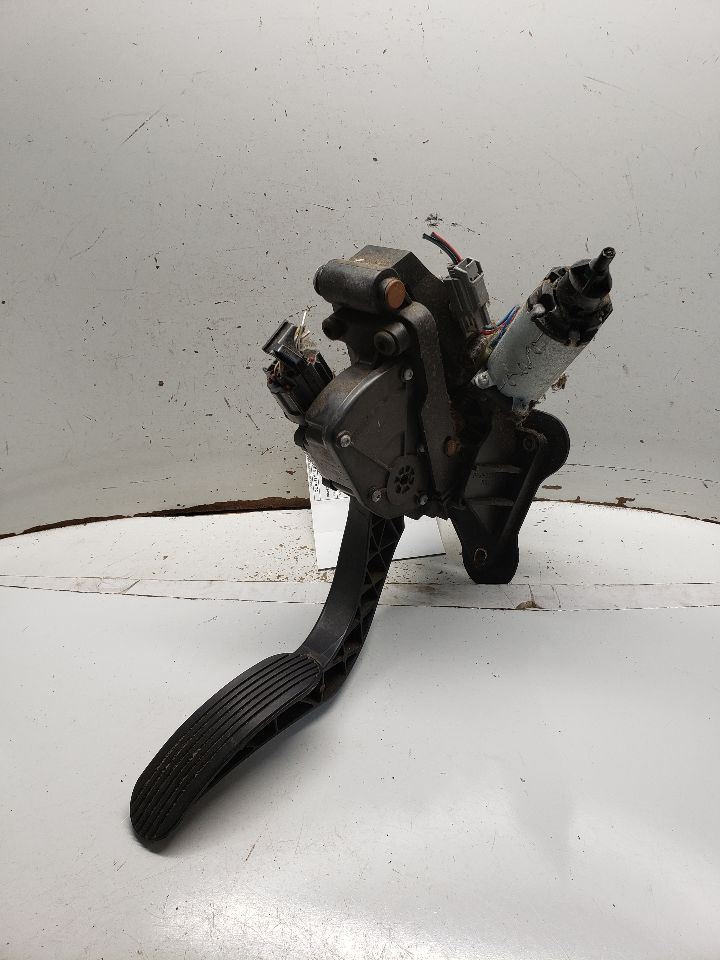 TOWN CAR  2009 Accelerator Parts 1324773