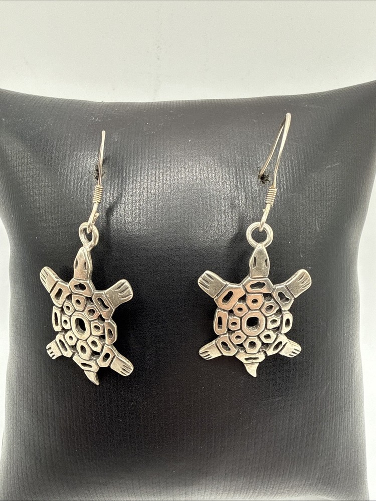 Vtg Sterling Silver Cut Out Sea Turtle Dangle Drop Earrings.3.6 Grams. Signed Gs