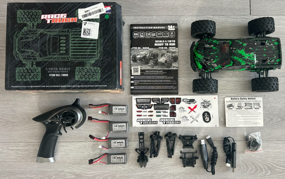 HAIBOXING 1:18 18859 RC Car/36 KPH Speedy 4WD Electric Slightly Used O5 Extras