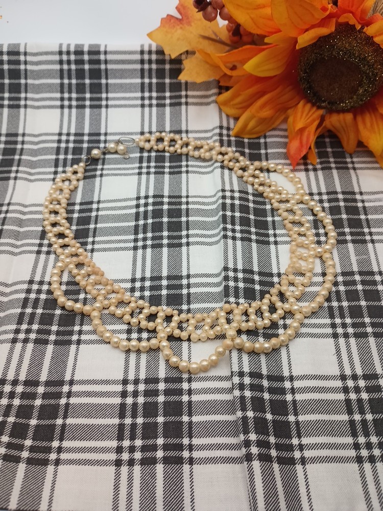 Vintage Faux Pearl Bib Choker Necklace 16” Hook Closure