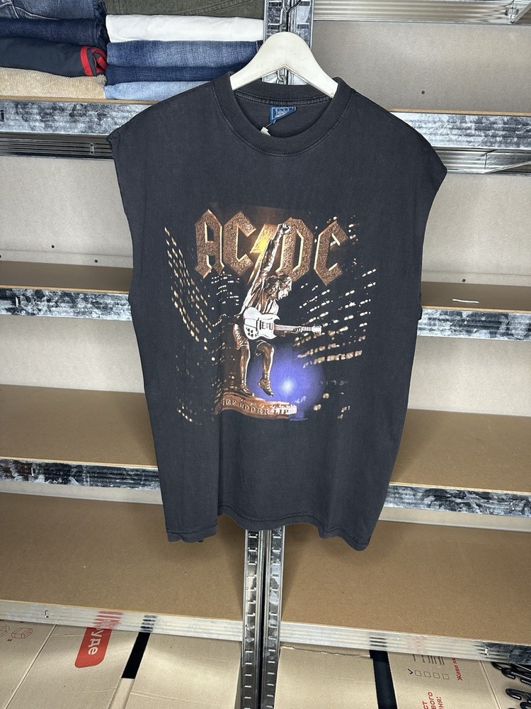 Vintage 2000 AC/DC Stiff Upper Lip Tour Concert T Shirt Ripped Sleeve Band