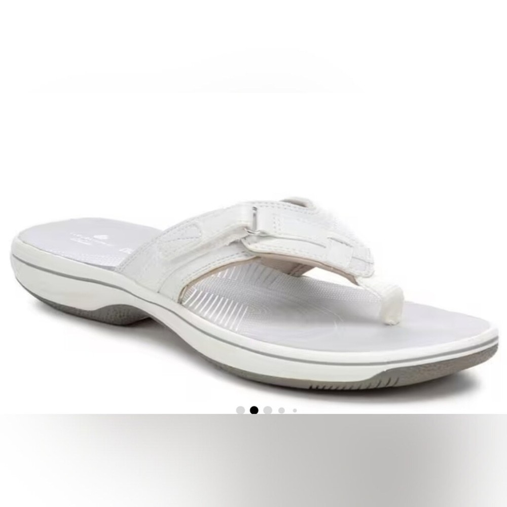 Women's Clarks Breeze Sea Flip Flops Sandals Size 11 Comfortable Beach Footwear