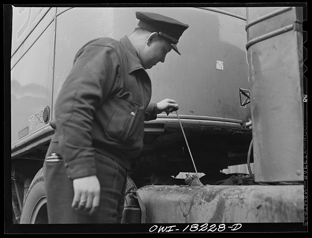 Photo:New York NY Hunter V Rhyne Trucking Terminal Washington Street 1943