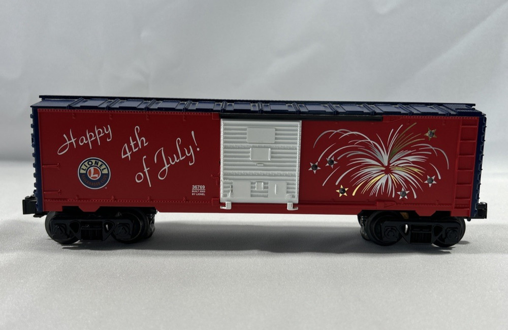 Lionel 6-36769 Lionel Railroader Club LRRC Fourth of July Lighted Boxcar O Gauge