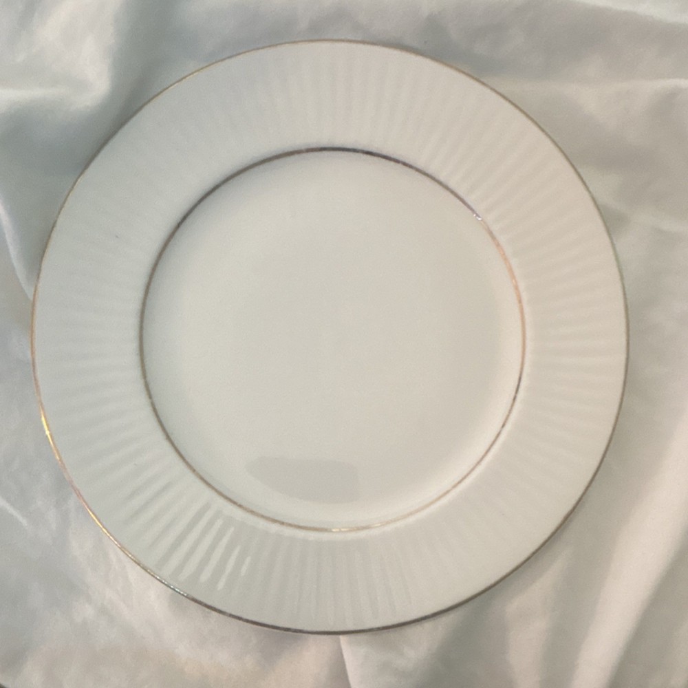 Gibson White China Round salad Plate Ribbed Pattern Gold Rim Shiny Finish
