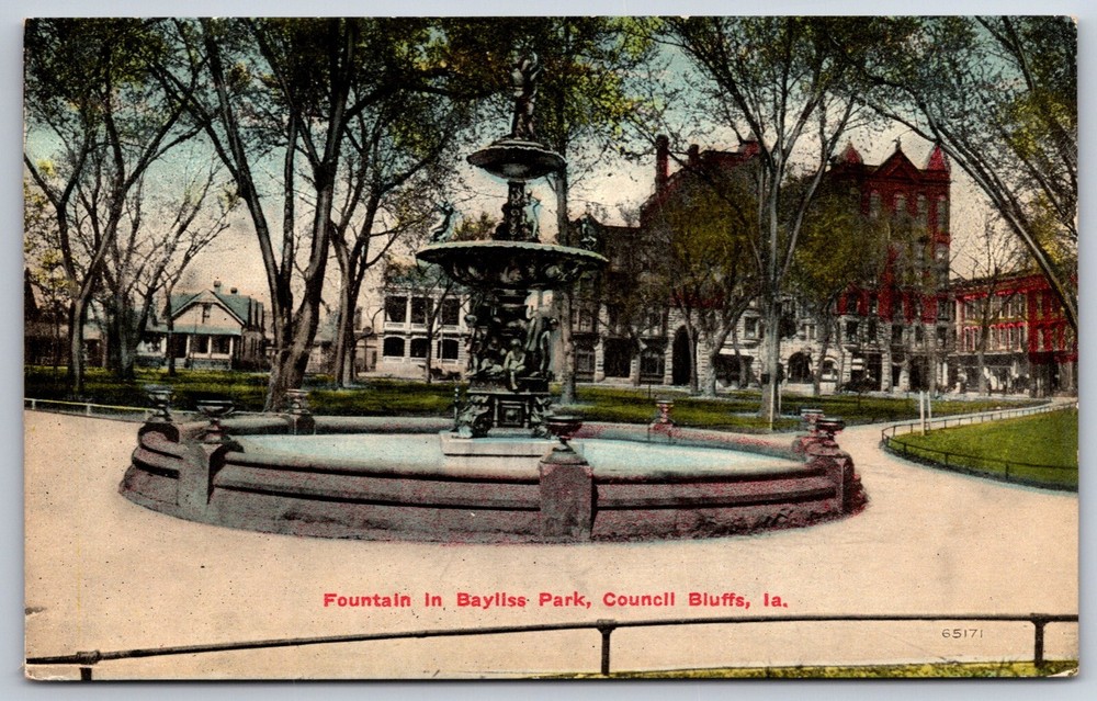 Council Bluffs Iowa~Cast Iron Fountain Seen In Bayliss Park~Vintage Postcard