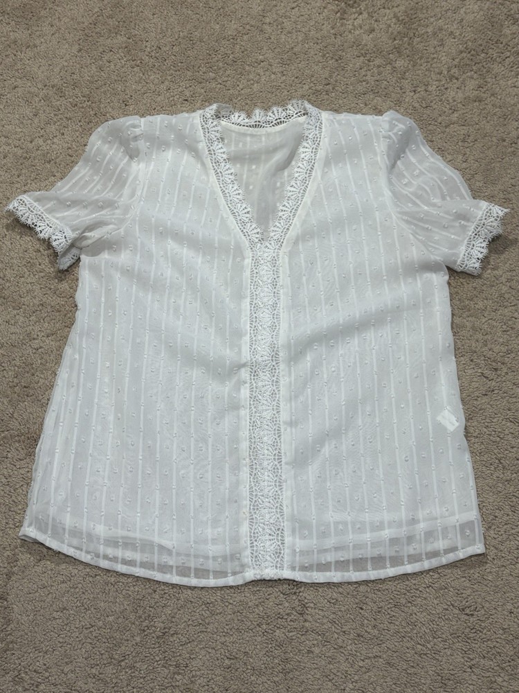 Womens Shirt Size Small White Textured Fabric Crochet Lined Classic Dressy