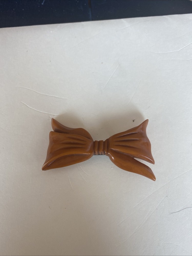Vintage Butterscotch Bakelite Bow Brooch Carved Bow tie Pin Art Deco 1930’s
