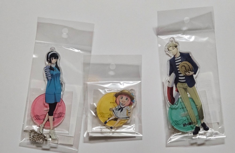 Spy x Family Acrylic Stand Keychain Loid Yor Anya set