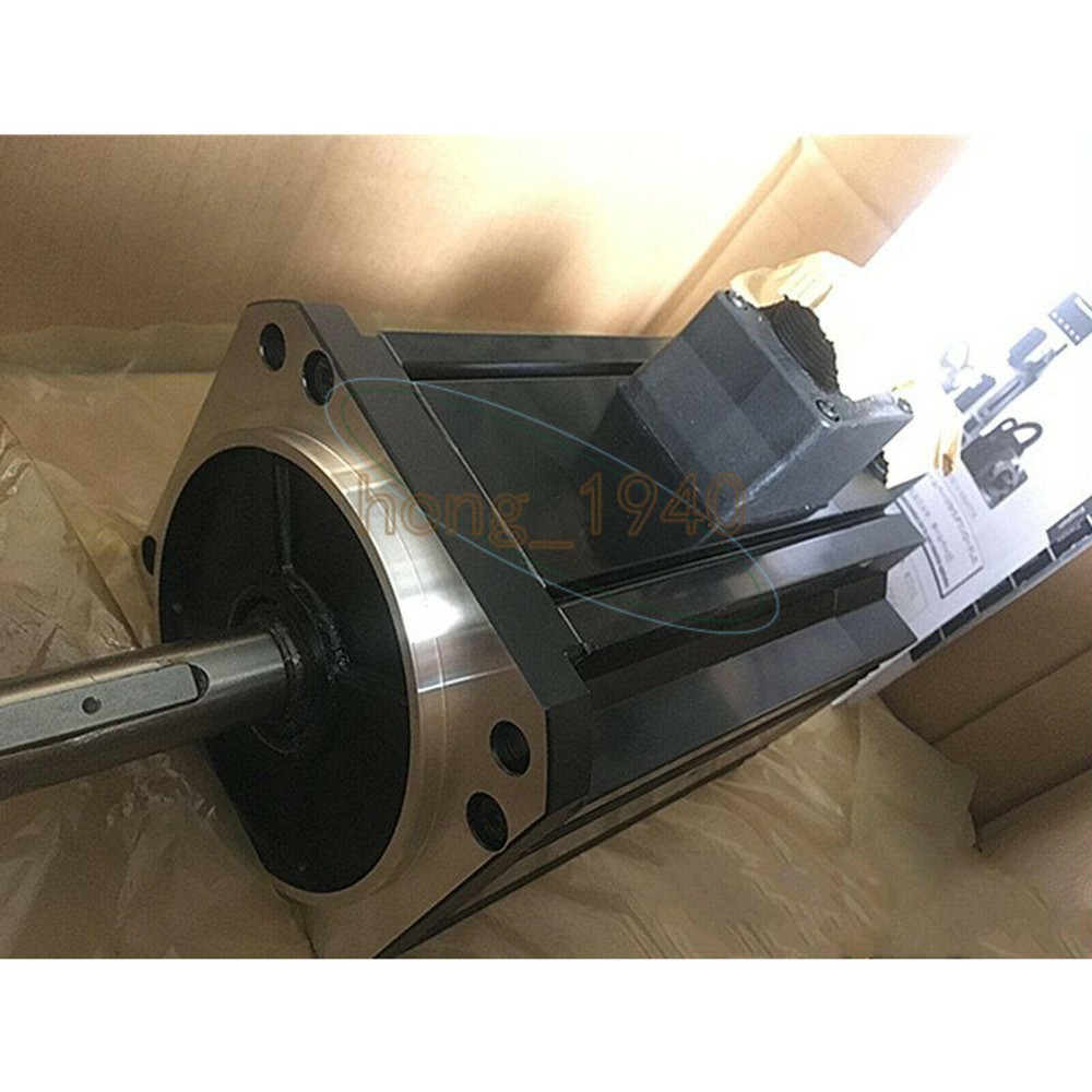 1PC NEW Panasonic servo motor MHME152GCHM