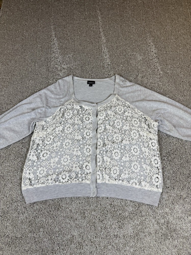 TORRID Heather Grey Ivory Crochet/ Lace 3/4 sleeve cardigan Plus Size 2