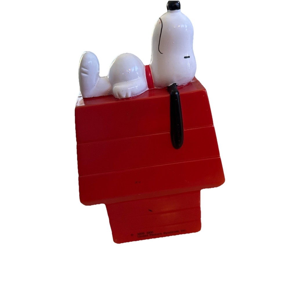 Vintage Snoopy Coin Bank 1958 1966 United Feature Syndicate Dog House