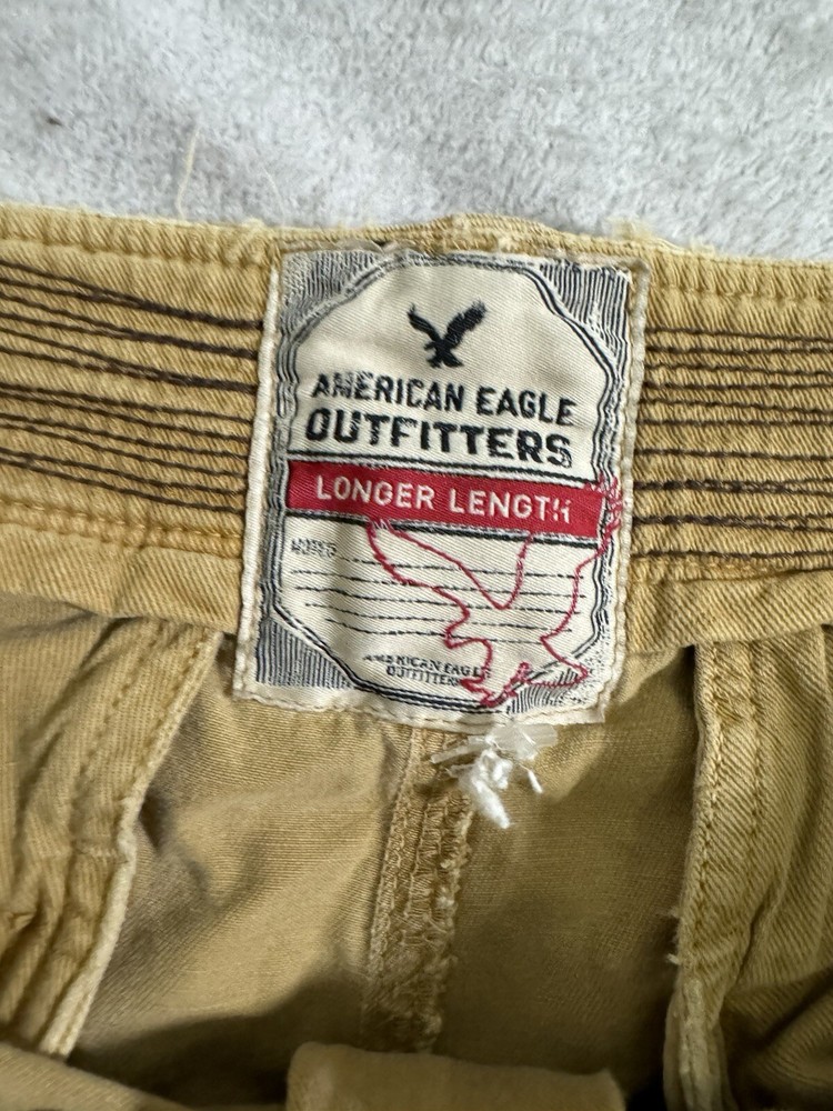 American Eagle Outfitters Cargo Shorts Mens 30 Brown Longer Length Extreme Flex