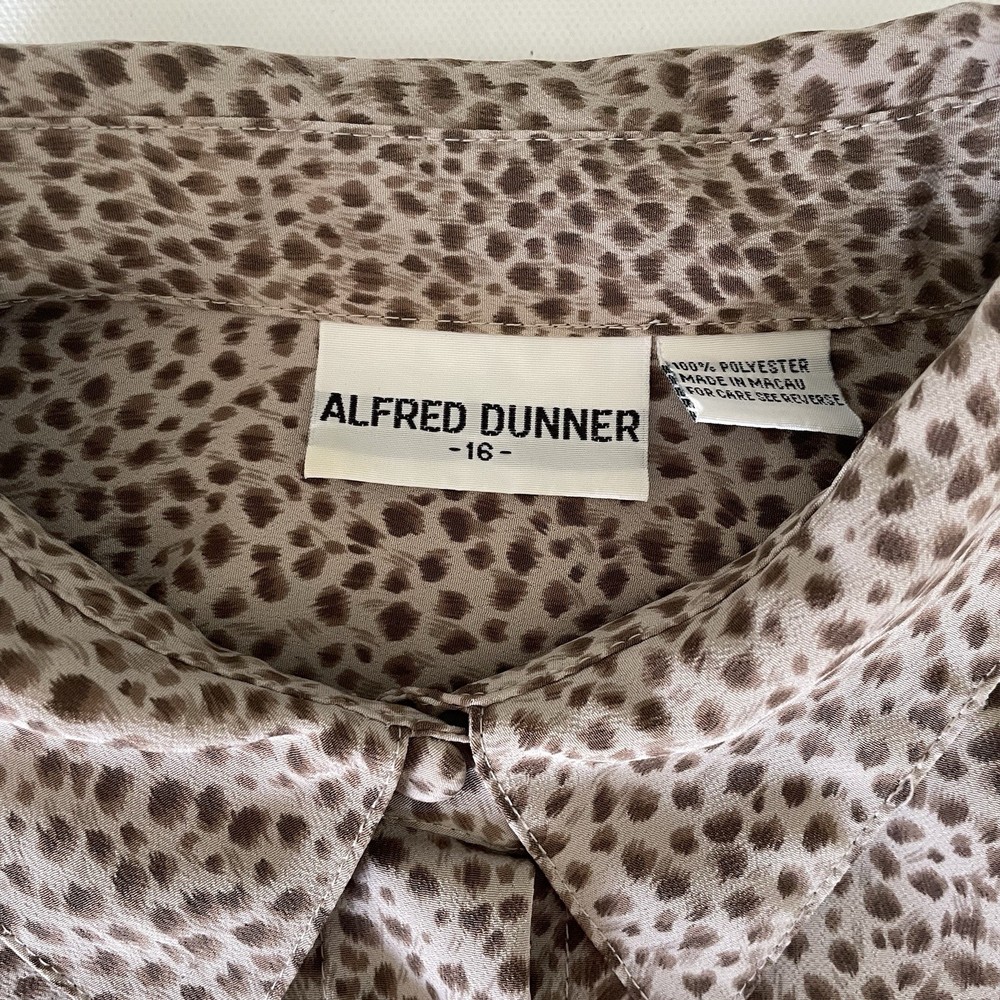 Vintage! Alfred Dunner Women’s Size 16 Leopard Print Hidden Button Up Top Shirt