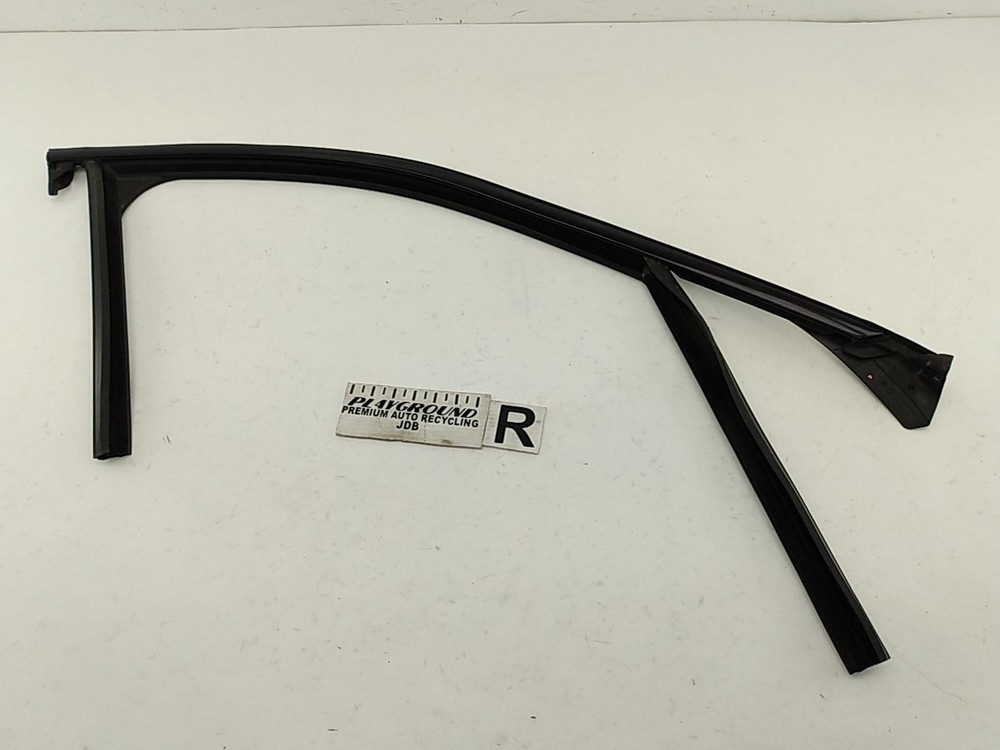 Alfa Romeo Giulia Right Front Upper Door Window Seal Molding 2017-2024  