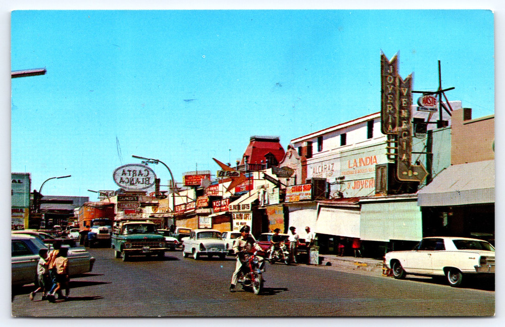 Vintage Photo Picture Postcard Street Cars Buildings Signs Nuevo Laredo Mexico