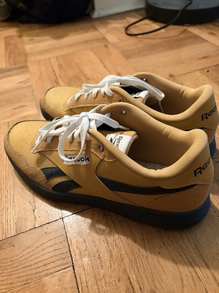 Reebok Court Advance – Yellow / Mustard – Size 9