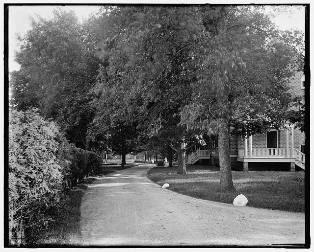 Photo:Lake Forest IL Hugh R McCullough Residence Exterior 1900s
