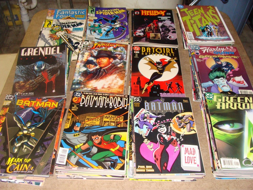 Comic book lot of 25 random comic books