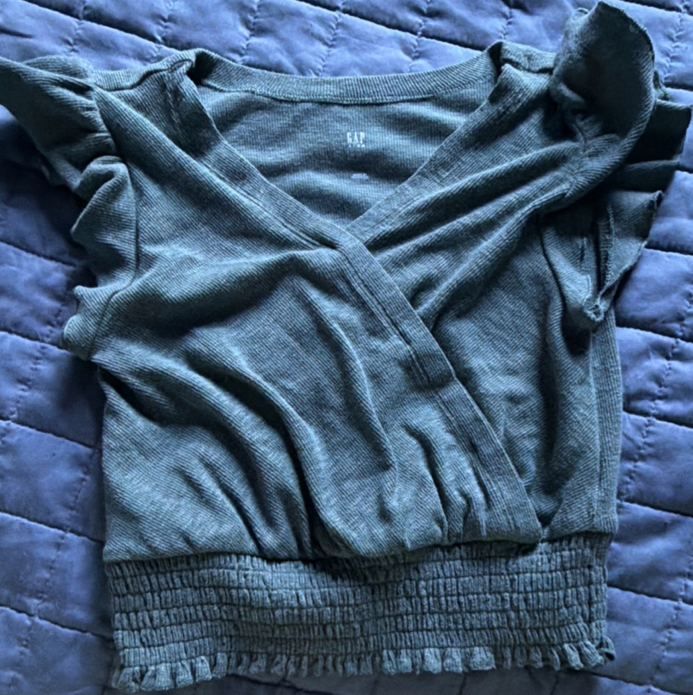 Gap Knit Cropped Pullover V-Neck Ruffle Flutter Short Sleeve Girls M Green