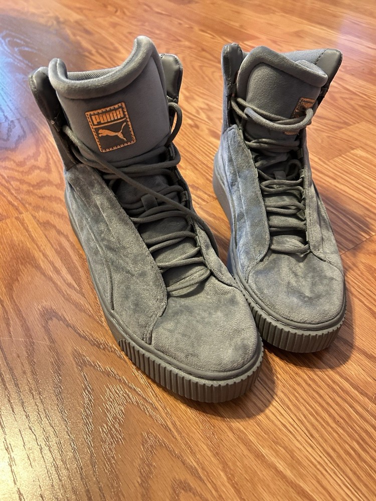 PUMA Velour Velvet Women's Size 10 Platform Hightop Sneakers Shoes Gray
