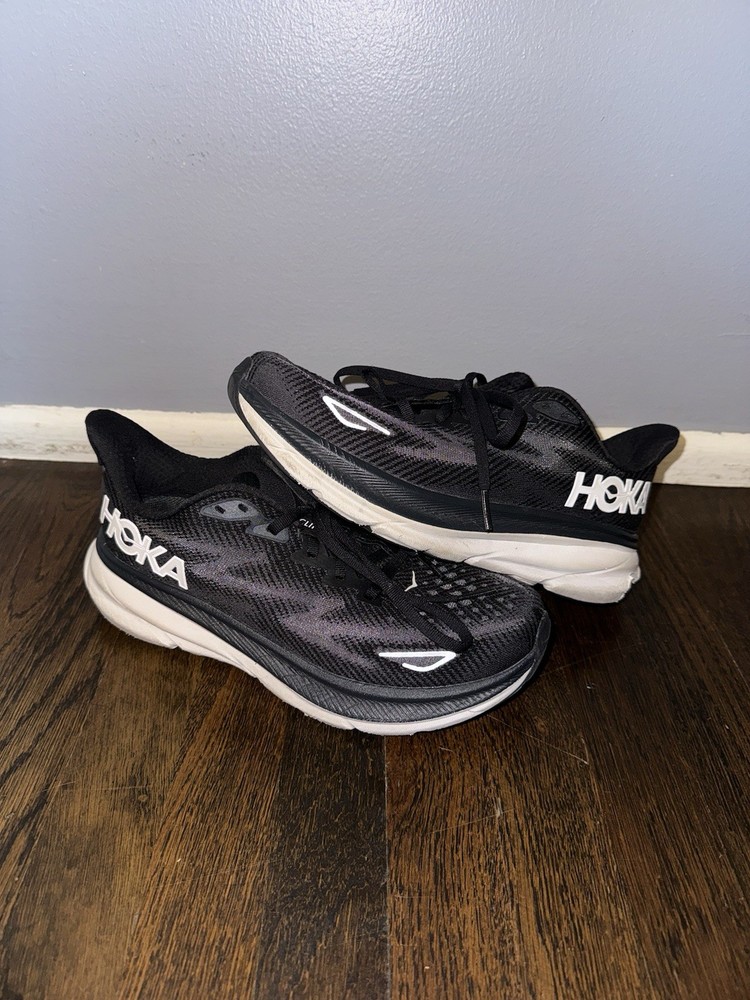 Hoka One One Clifton 9 1127896 Women's Black/White Running Shoes Size 7.5B
