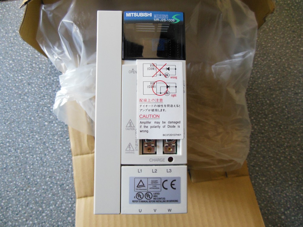 1PC MITSUBISHI MR-J2S-100B SERVO Driver MRJ2S100 New In Box Expedited Shipping