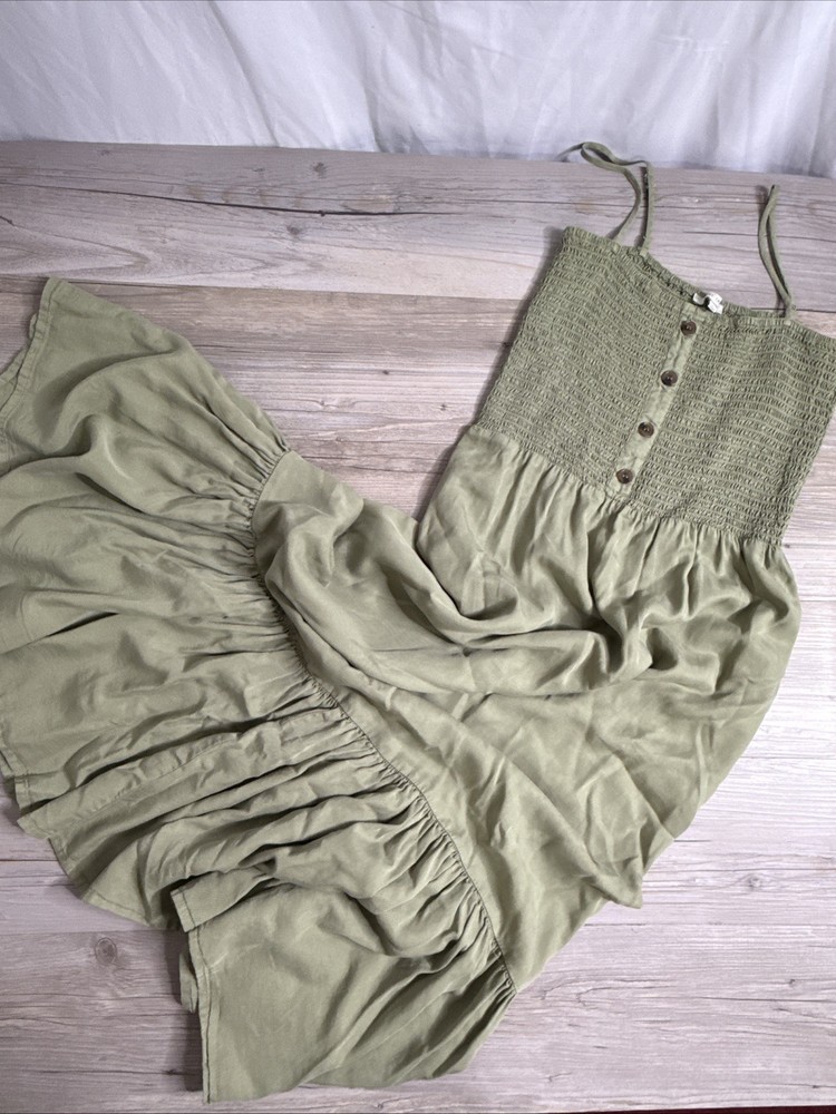 Women’s Sage Green Love Tree Fall Flowy Maxi Dress Tiered Skirt Size M EUC