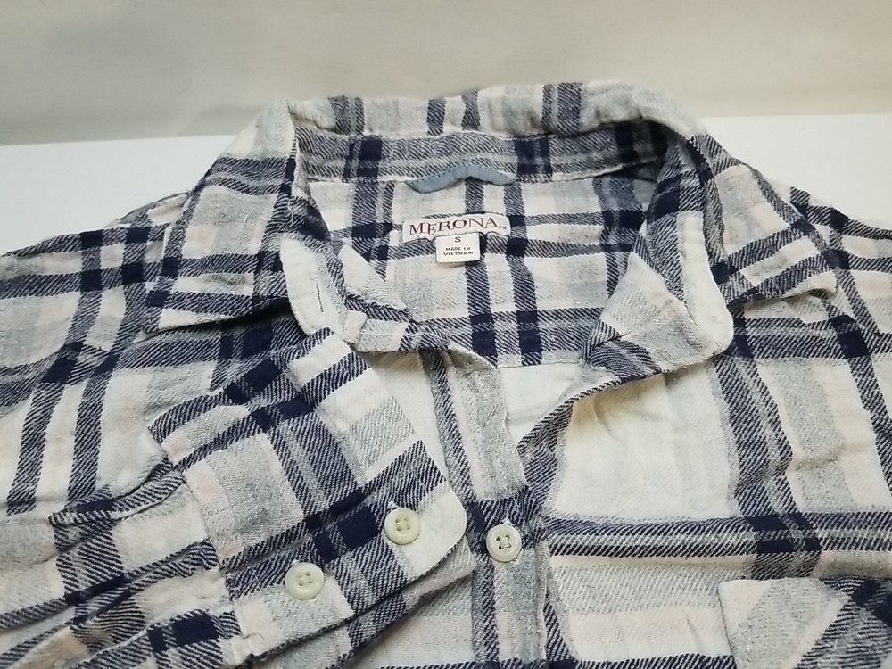 Merona Womens Long Sleeve Button Up Plaid Shirt Small
