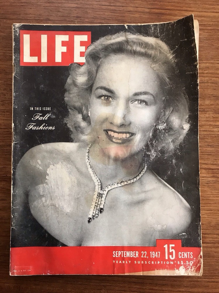1947 September 22 Life Magazine Fall Fashions (LF18)