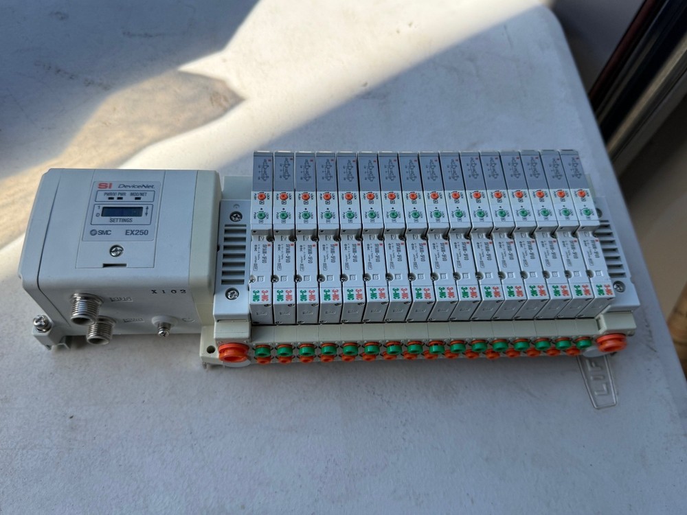 SMC DeviceNet Electronic Pnuematic Valve Assembly EX250