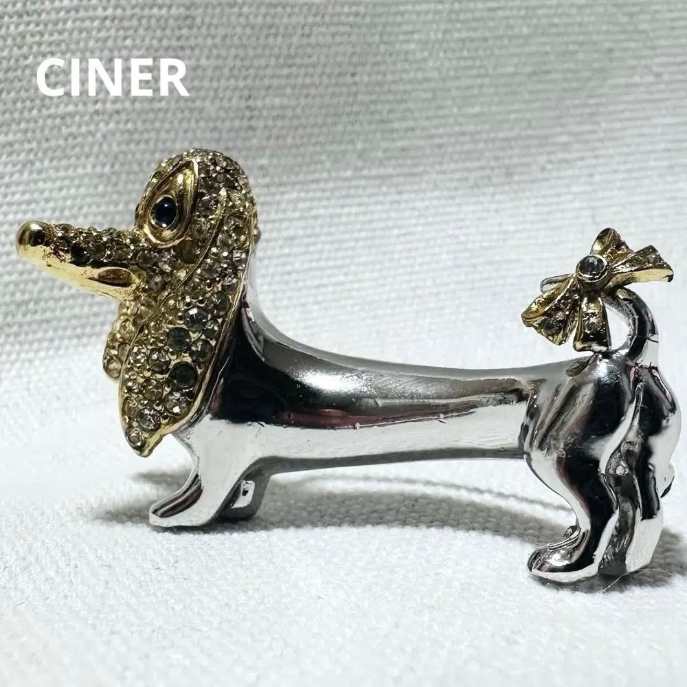 CINER RARE VINTAGE Pin BROOCH From Japan Dog ribbon dachshund