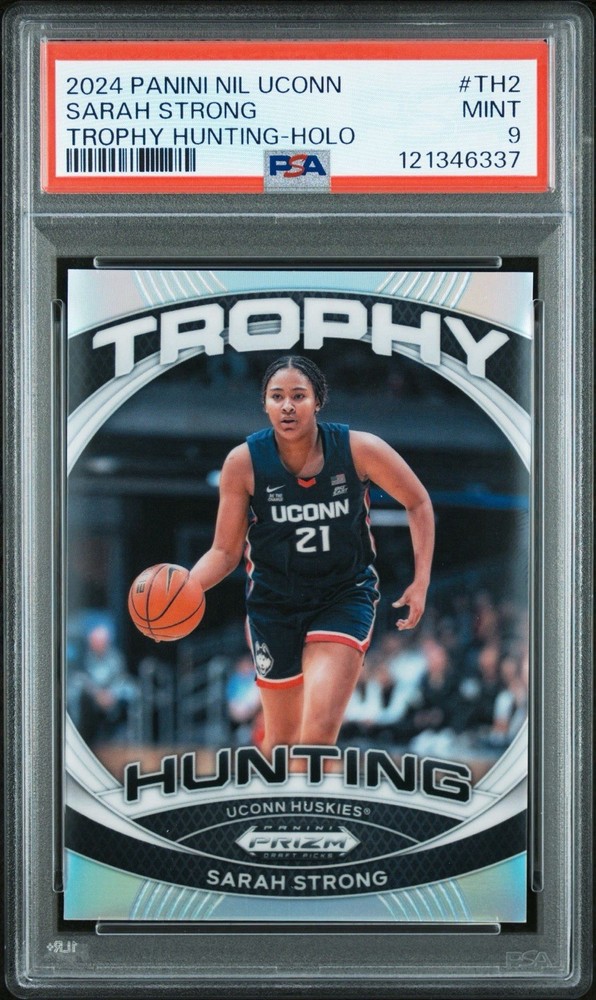 2024 PANINI NIL UCONN SARAH STRONG TROPHY HUNTING-HOLO PSA 9