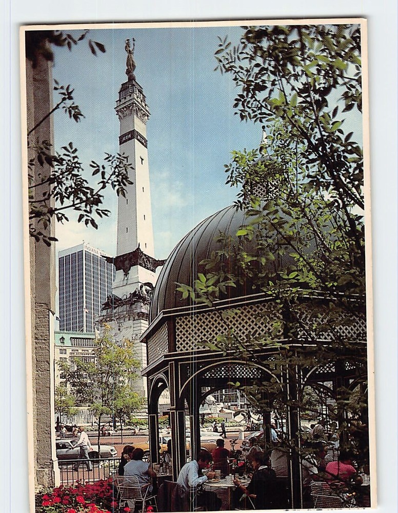 Postcard Soldiers' and Sailors' Monument Monument Circle Indianapolis Indiana