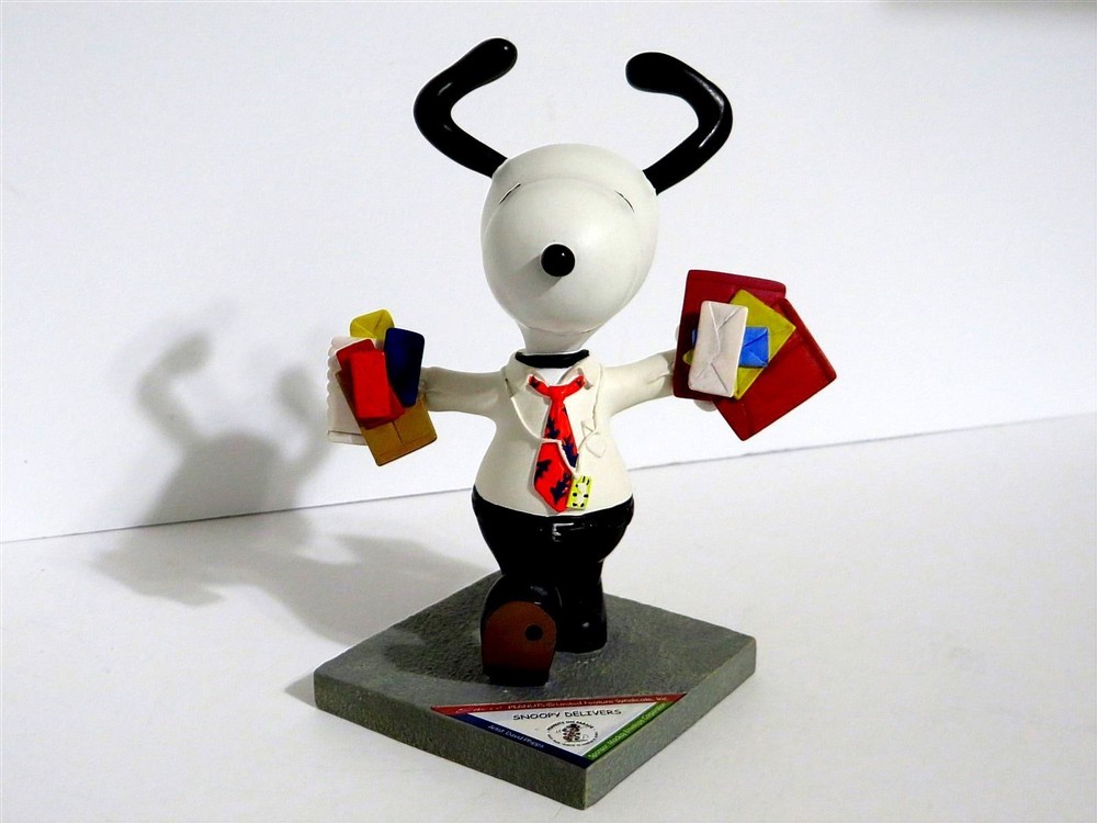 Snoopy Charlie Brown Westland Giftware Peanuts On Parade Series Figure Figurine