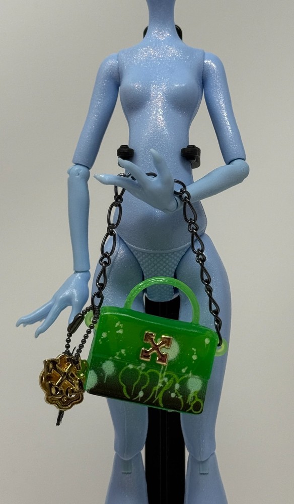 Monster High Off-White Symphanee Midnight Doll Outfit Purse Green Jitney 1.4 Bag
